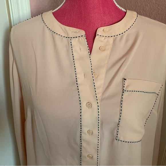 Lane Bryant Nude/Blush V-neck Long Sleeved Blouse, size 14/16, black accent - Picture 2 of 8